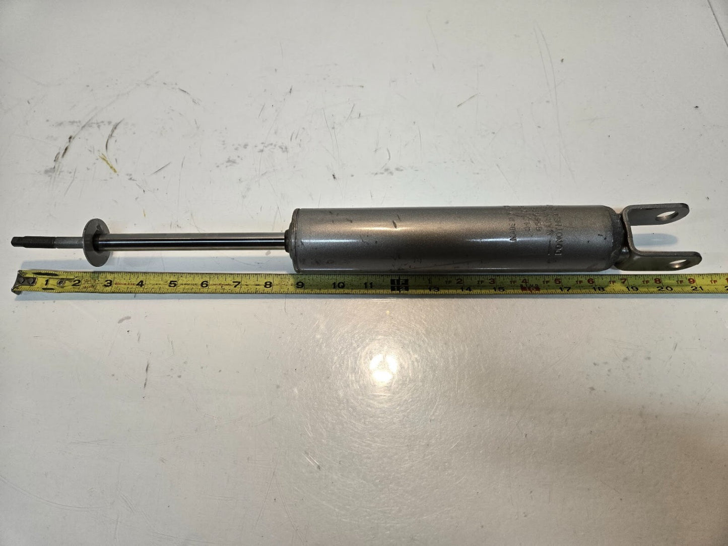 Shock Absorber 658725 | Q12 006 for GM 20-3/4" Long 15mm Mounting Holes