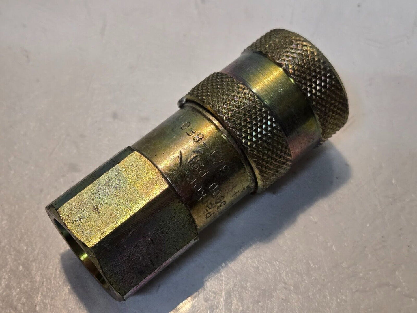Parker Flat Face Hydraulic Quick Coupler FF-371-8F0 | 3000 PSI  1/2"-14 Pipe End
