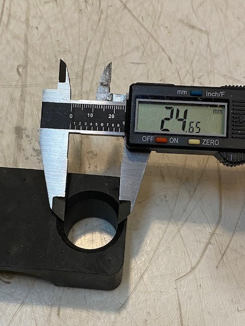 7 Quantity of Block Clamp Halves 4" Long 1-7/8" Wide 1" Thick 25mm Bore (7 Qty)