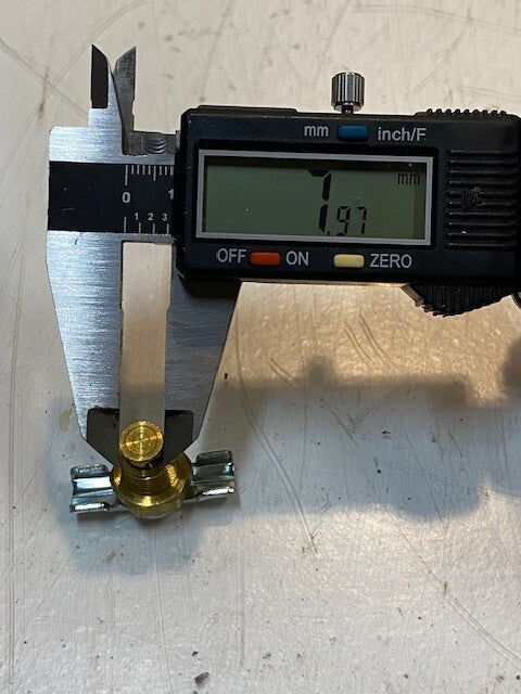 67 Quantity of Brass Drain Valves 22mm L 10mm Thread 8mm End (67 Quantity)