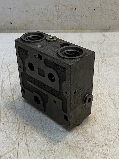 Sauer-Danfoss 157B5310 Hydraulic Pump Side Inlet Module PVP 32 | 4707D067897