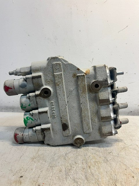 Welroe Multi-Spool Directional Hydraulic Control Valve 6592488| 25F4L| 05007832