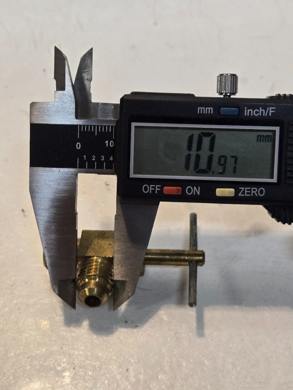 9 Quantity of 1/8" MPT x 1/8" Male Flare 90 Degree Angled Needle Valves (9 Qty)