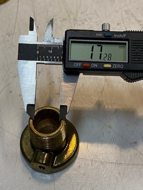 13 Quantity of 90 Degree Tee Adapters 26mm Thread 17mm ID 47mm OD (13 Quantity)