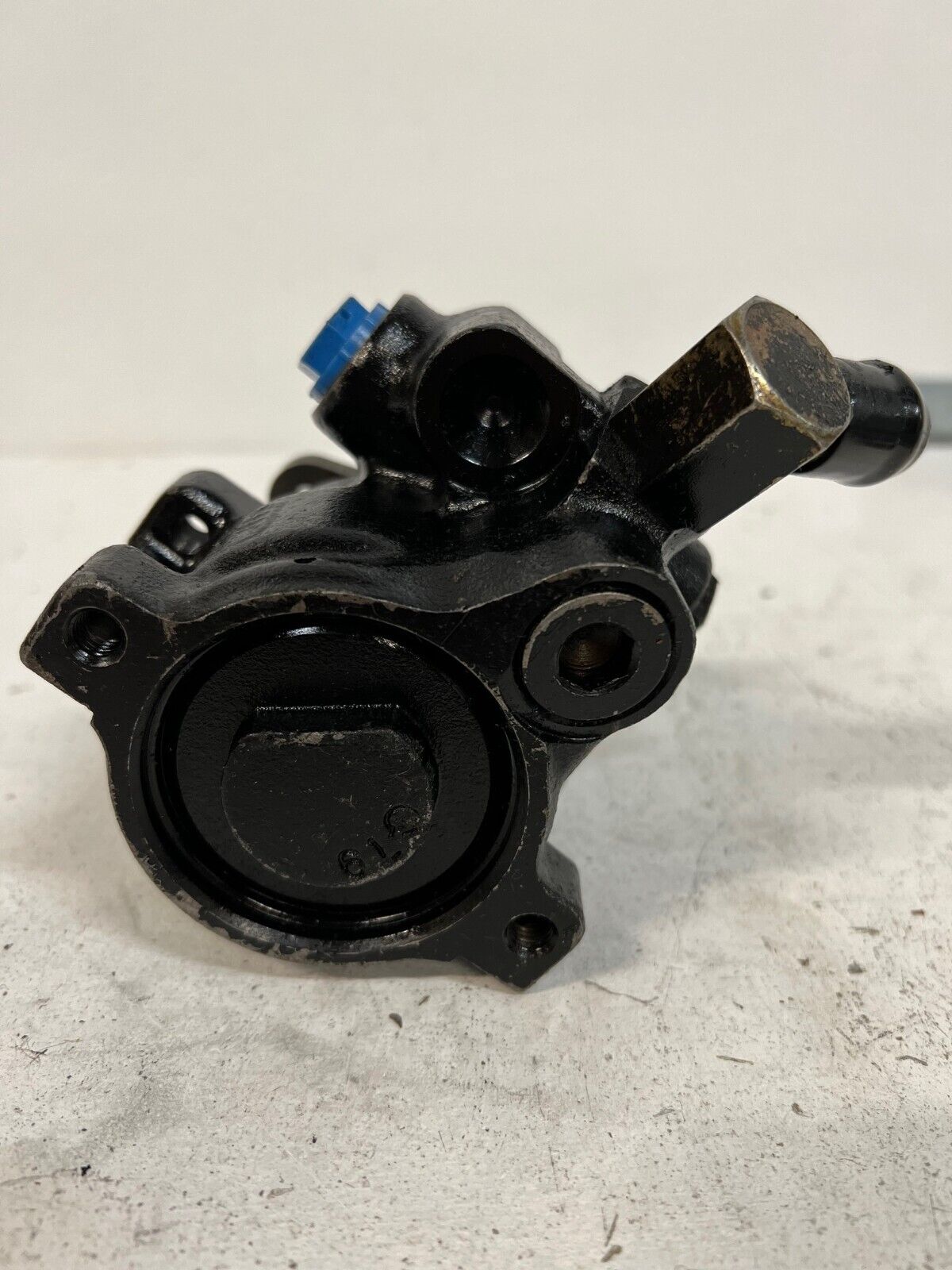 Power Steering Pump F33C | C-79 | CX34 | 9J D30 12