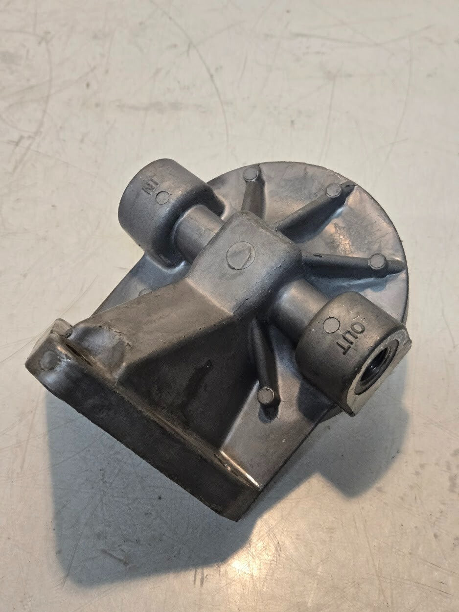 Fleetguard Adaptor Head 3304173S with Luber-Finer LFP-777PB Lube Filter