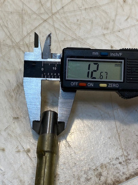 3 Qty of BOSCH 85246 1/2" x 1-3/16" Carbide Tipped 1-Flute Straight Bits (3 Qty)