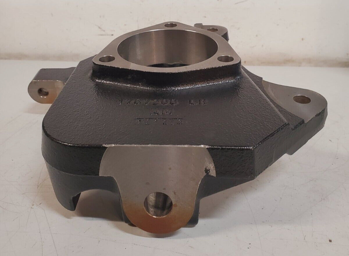 Front Knuckle Left 176720B LH AM | 121213