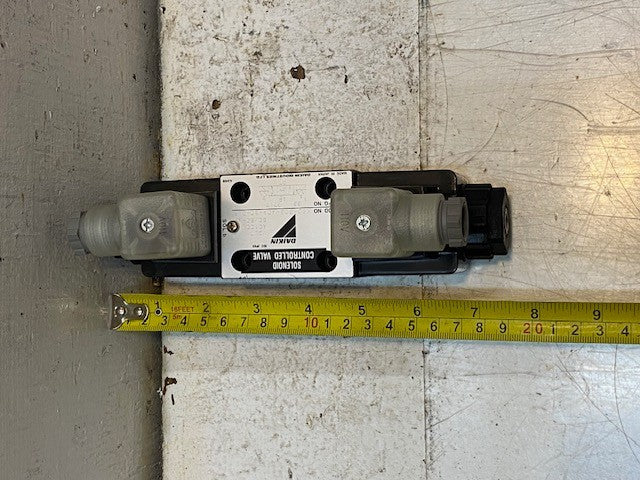 Daikin Solenoid Controlled Valve KS0-G02-4CA-30-CLE 50/60Hz AC100V