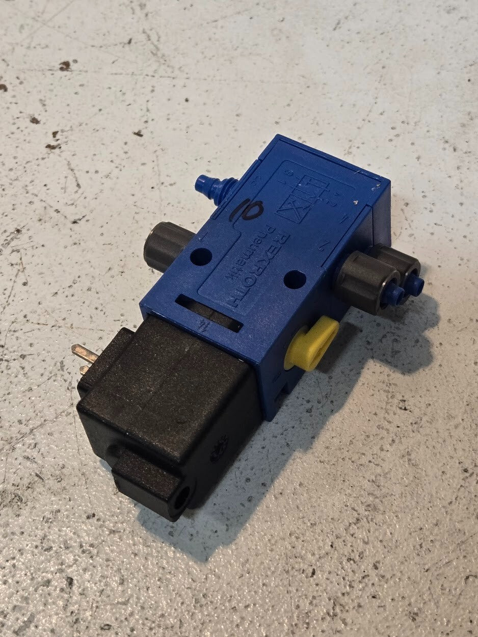 Mannesmann Rexroth P26641-6 Pneumatic Solenoid Valve L0400 Type 840 Valve 115PSI