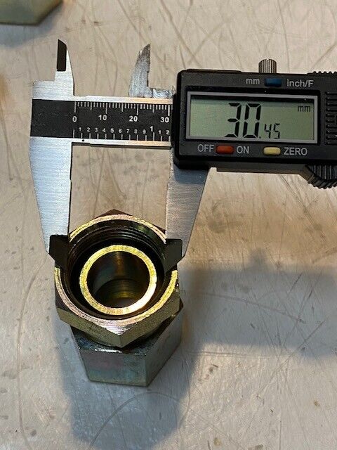 8 Quantity of Female Pipe Swivel Fittings 30mm Top End 29mm Bottom End (8 Qty)