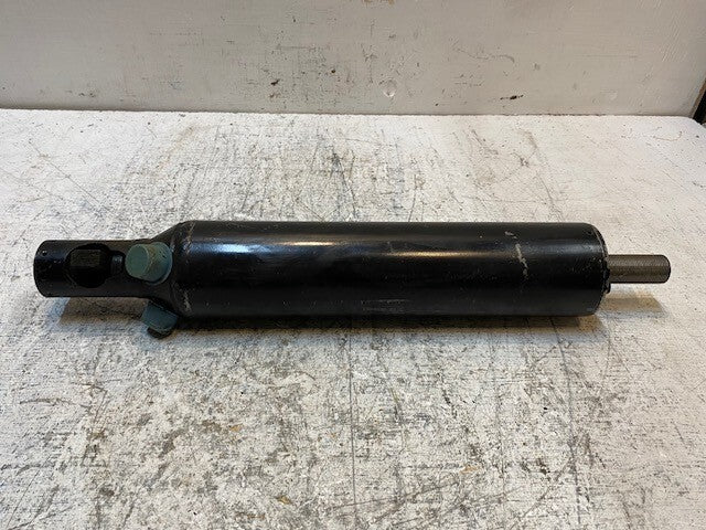 Hydraulic Cylinder C36556 | A8 800 250 81 | 17-3/4" Long 70mm OD 22mm Thread