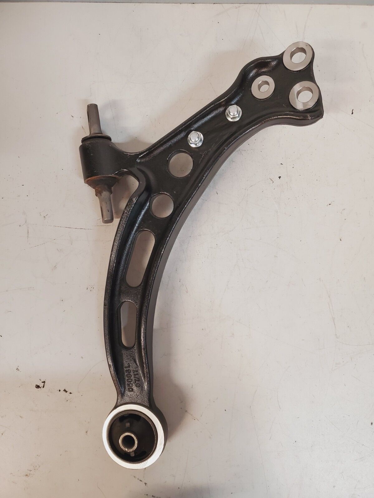 Front Left Lower Control Arm 05006L