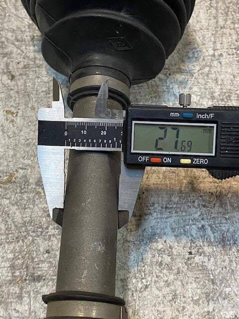 CV Axle 33-Spline BT-129 BT-148-1 24-1/2" Long 27mm Thread 41mm End 28mm Shaft