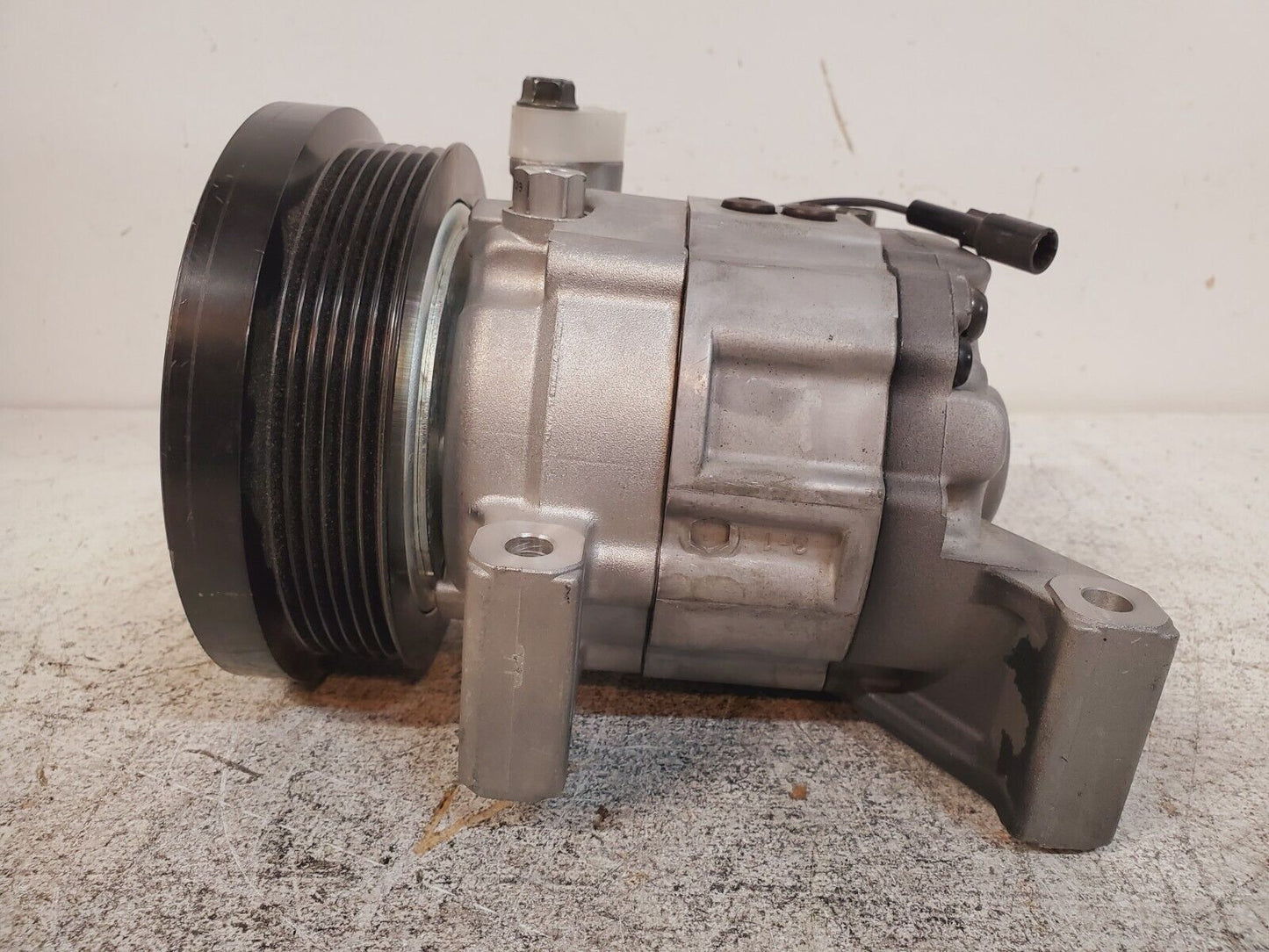 Zexel A/C Compressor 506021-6660 | DKV-14G | 8973021760 | 392407548