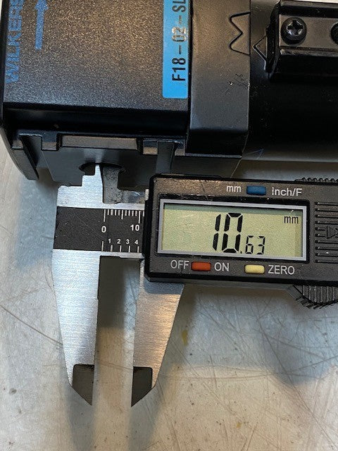 Wilkerson F18-02-SL00 Compressed Air Filter 5 Micron Rating Drain Compressor