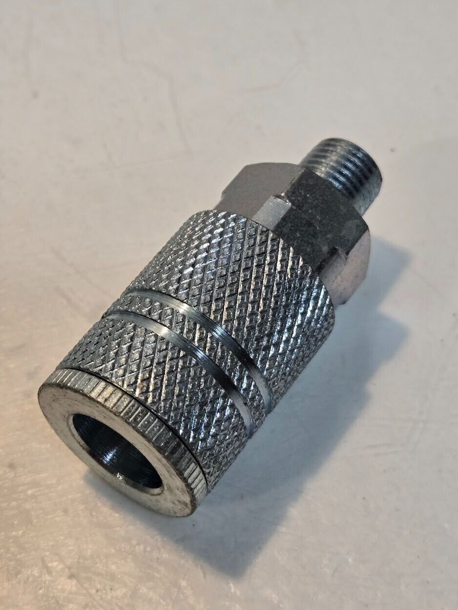 13 Quantity of Amflo C25-02 3/8" Quick Connect Couplers 1/4" NPT (13 Quantity)