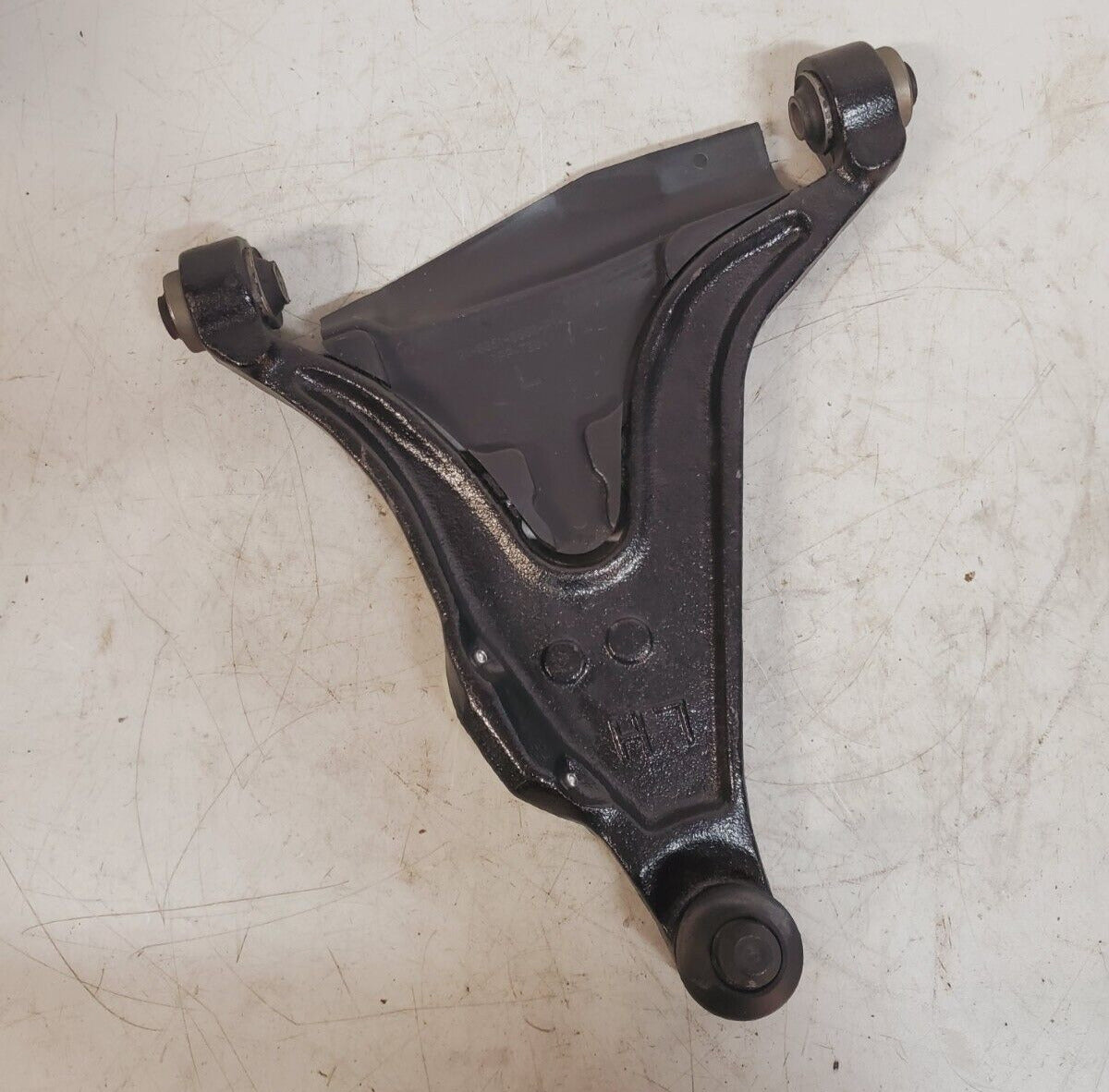 Control Arm Left 61430131 | 21-6351-8563-P1-L | LH | B45 | PPT20