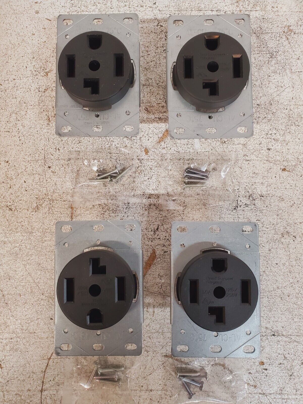 4  Qty Pass & Seymour Legrand Dryer Receptacle  Flush Mounts 3P 4W 3864 (4 Qty)