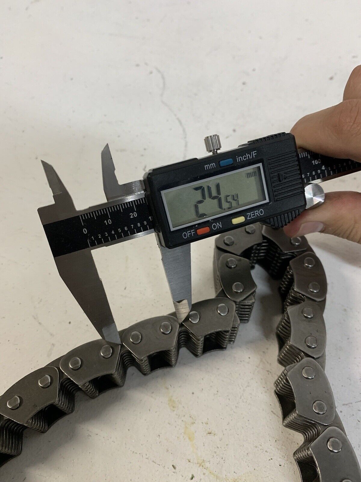 1304 Camshaft Crankshaft Chain About 32” Long Total - MEASUREMENTS PICTURED