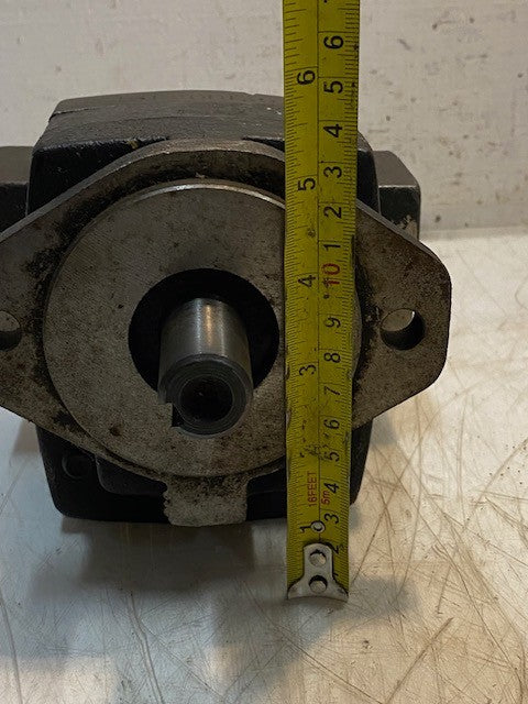 Hydraulic Gear Pump 151-60139 | 22mm Shaft OD