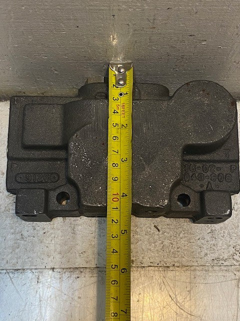 Hydraulic Control Valve End Cap 16-02-043-806-A | 9126