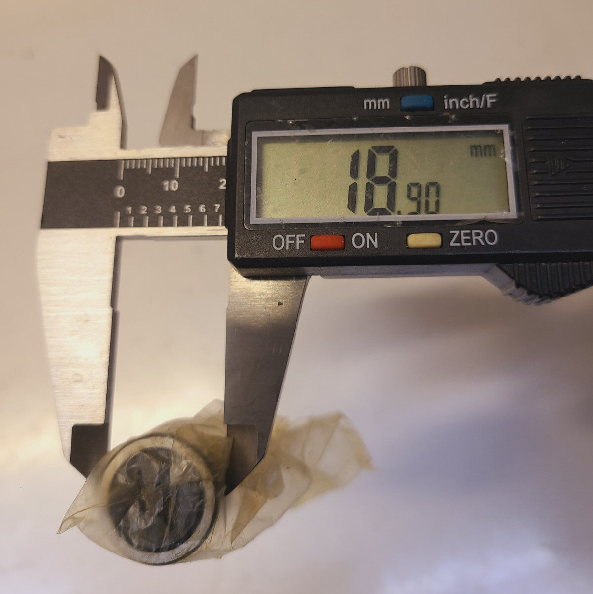 2 Quantity of IKO Cam Followers CF8V | CF 8 V | 8980618 (2 Qty)