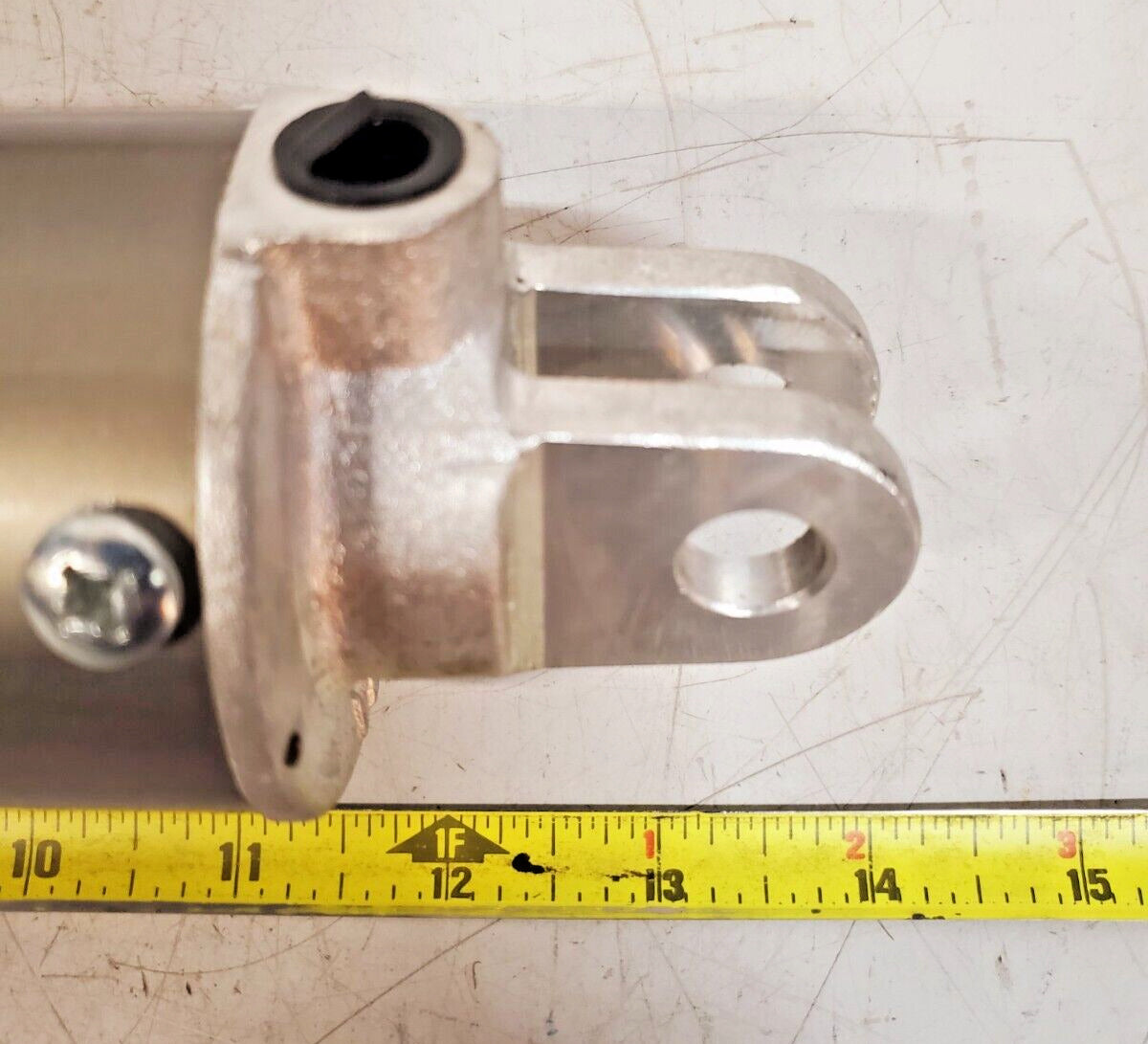 Velvac Fifth Wheel Cylinder 2.7" Bore | 13-3/4" Length