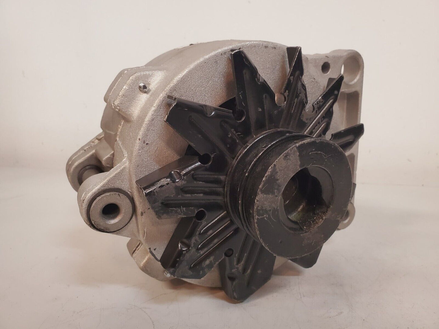 Duralast Remanufactured Alternator DL7521 | 3874992-3 | 05305 |