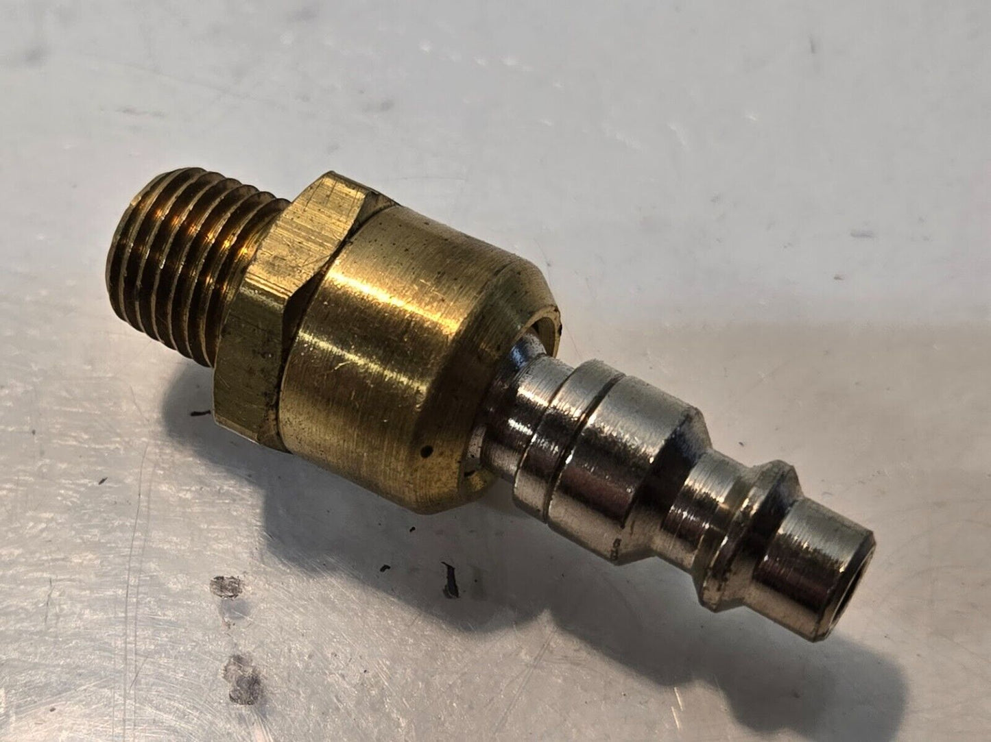 18 Quantity of Ball Swivel Air Fittings 1741 1/4" Male NPTF x 1/4" Body (18 Qty)