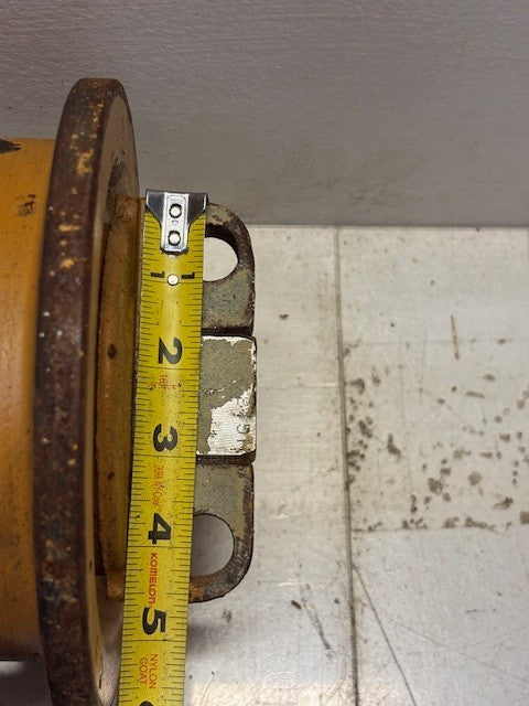 Case Bottom Track Roller 9" Length 8" Diameter | R36468 | L304