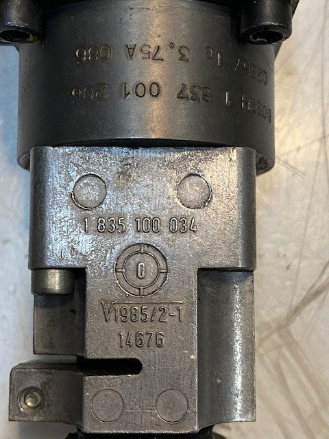Bosch 0811403001 Hydraulic Proportional Flow Control Valve 1837001206, 02557