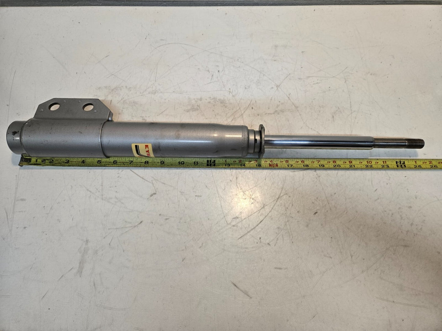 KYB GR-2 Gas Strut 235005 | YG31 | 25" Overall Length | 15.9 mm Threaded End