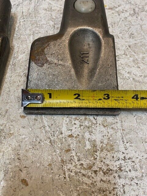 2 Quantity of #211 Auger Teeth 5-1/2" x 3-1/4" (2 Quantity)