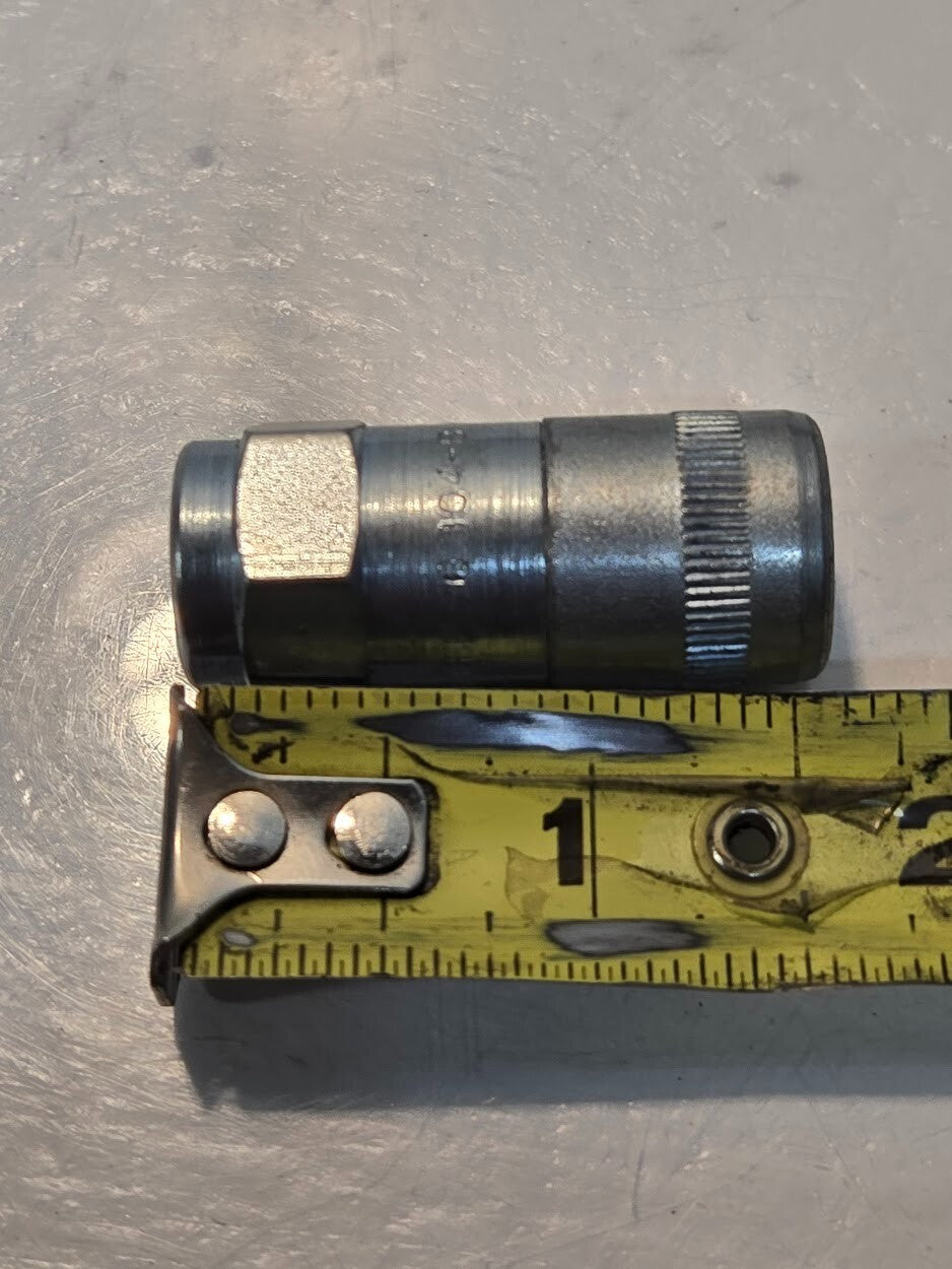 8 Quantity of Alemite 6304-B 1/8" FNPT Hydraulic Couplers MS 24207-2 (8 Qty)