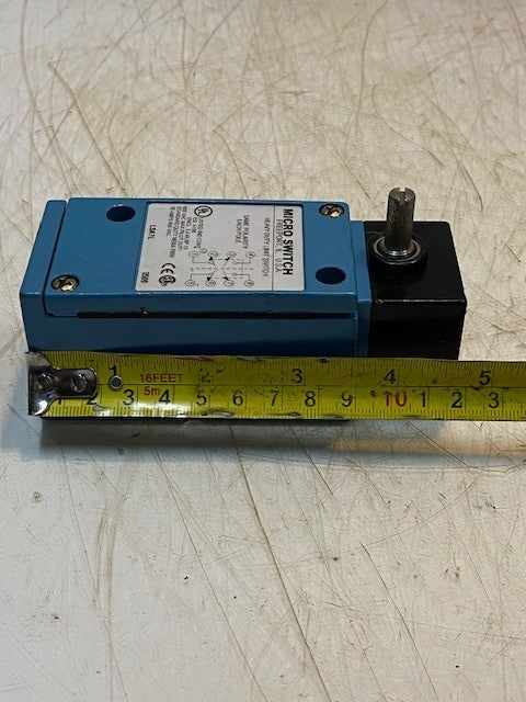 Honeywell Micro Switch Heavy Duty Limit Switch LSA7L for Actuator Type Roller