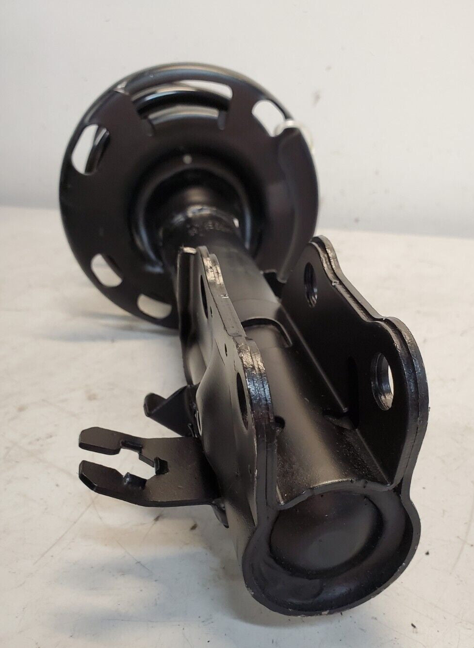 Shock Strut Spring 2573034101 | CEA0828 | 0832910-2206-036