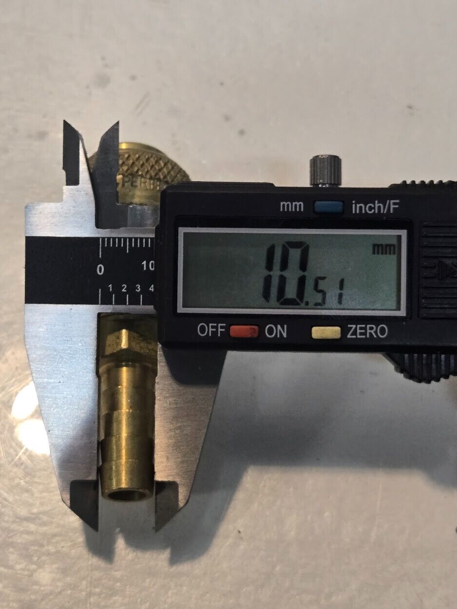 20 Quantity of Perfecting Coupling 850486 Series D Quick Connectors (20 Qty)