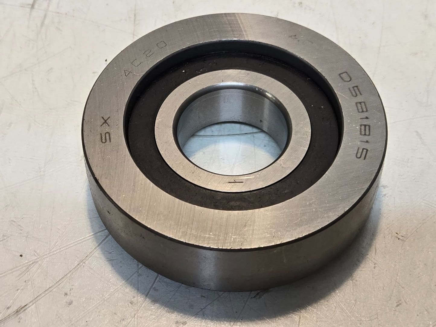 SX Mast Bearing D581815 for Forklift | 109.5 mm OD x 40 mm Bore x 31 mm Thick