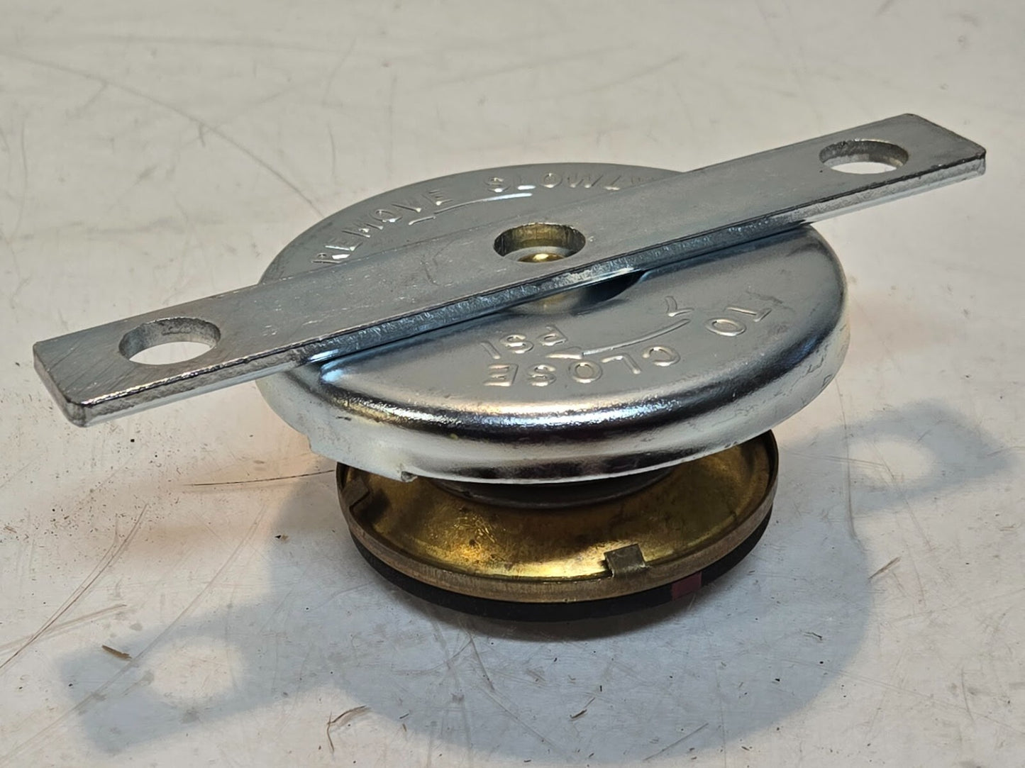 2 Quantity of Water Caps 7 Psi 4" OD for Electromotive 1-09087281 (2 Quantity)