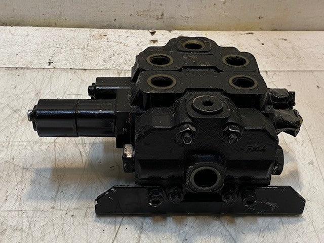 Hydraulic Directional Control Valve FM4 | FM5 | 7" x 9-1/2" x 4-1/4"