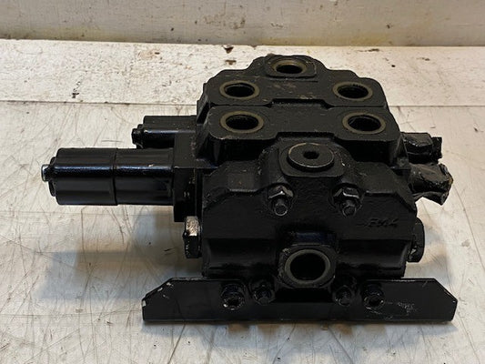 Hydraulic Directional Control Valve FM4 | FM5 | 7" x 9-1/2" x 4-1/4"