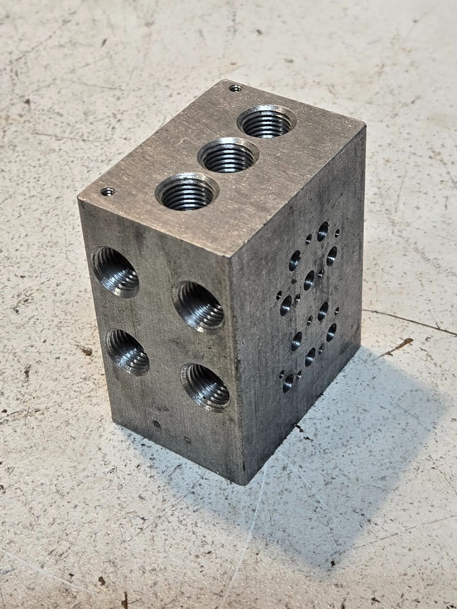 6 Quantity of BSPP Hydraulic Manifold Valve Blocks 4 Port 3 Valve Shafts (6 Qty)