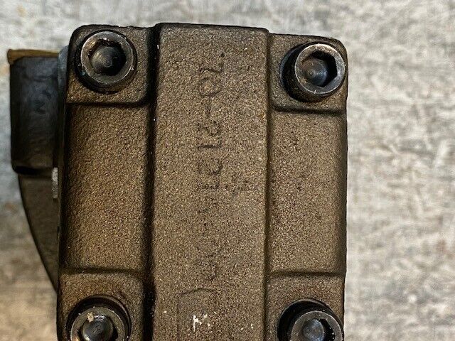 Double A Hydraulic Solenoid Directional Control Valve QMH-06M-C-10B1 | D220338