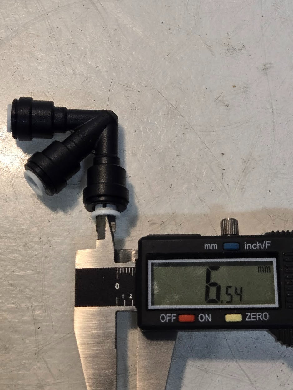 9 Quantity of John Guest NC2522 1/4" W Connectors for Delta 62033 (9 Qty)