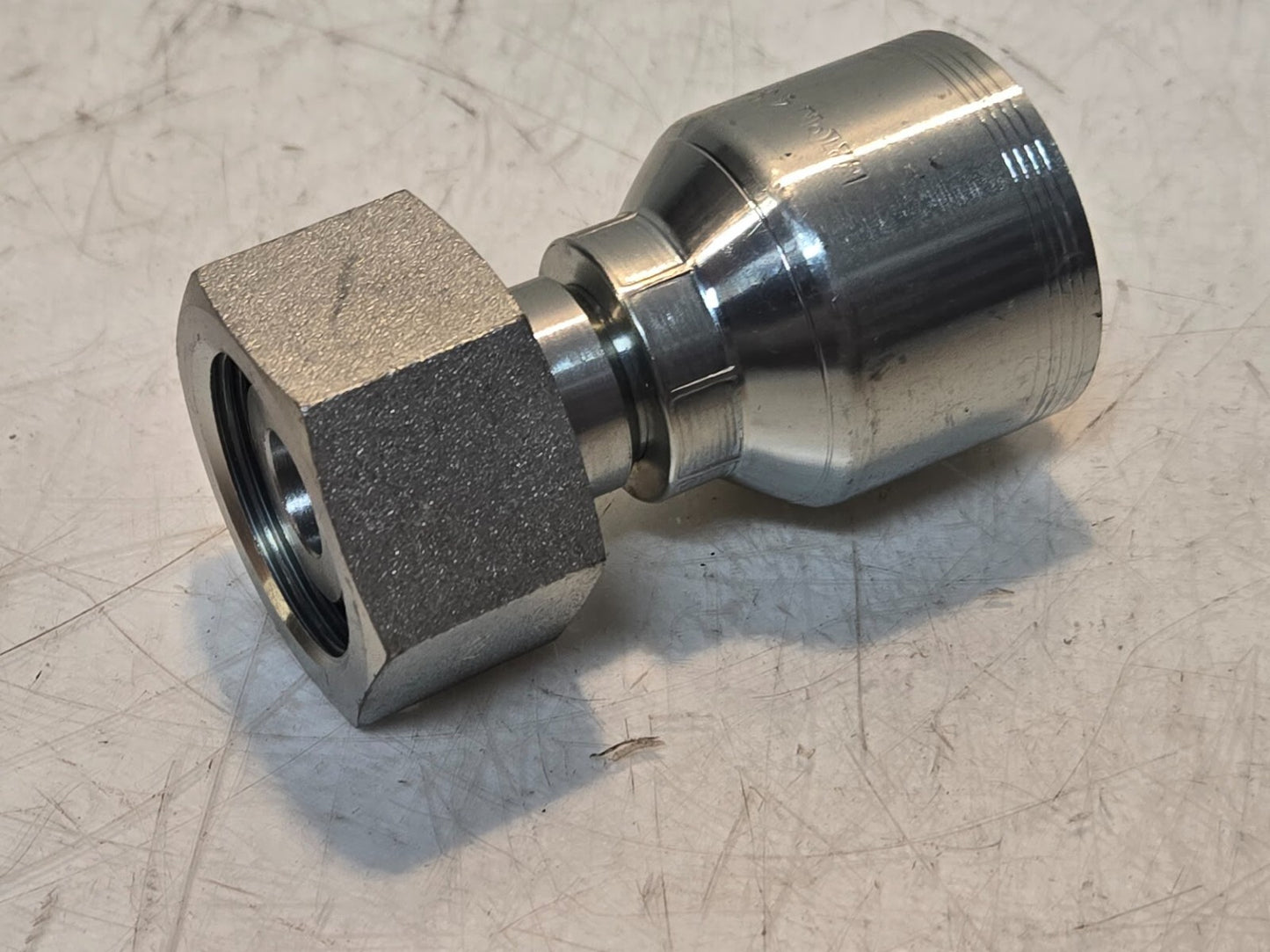 Eaton 4S-12 25S Hydraulic Hose Fitting | 1" Threaded x 4 Wire Spiral Fitting