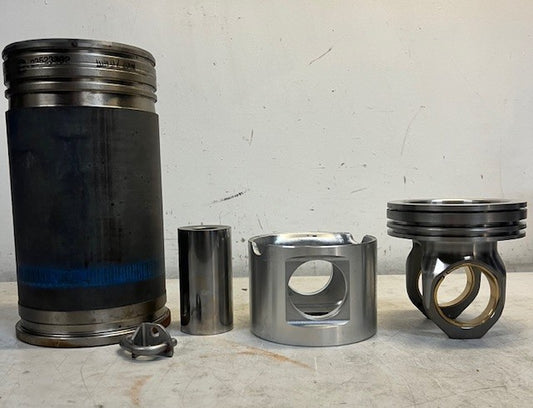 Detroit Series 60 Piston Kit Cylinder Liner, Cooling Nozzle 23521803, 23523392
