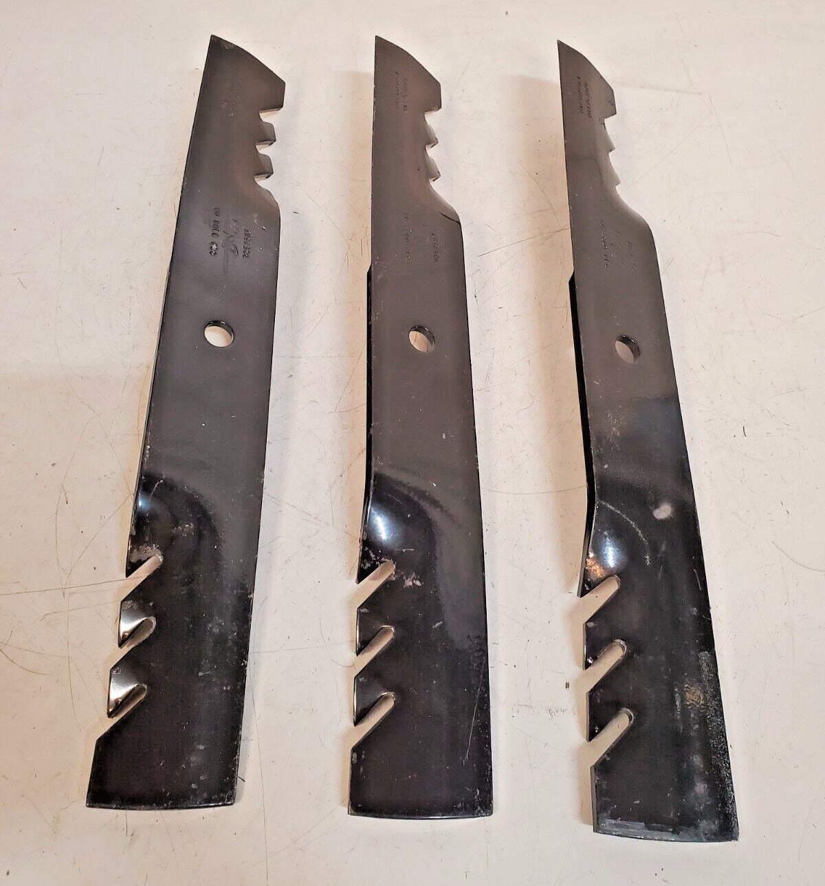 3 Quantity of Bad Boy Mower Blades 9067587 | Pat 6675569 | Pat 7632175 (3 Qty)