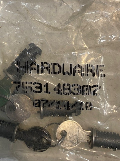 4 Pack Thule 753148302 Barrel Lock Cylinders and Keys with Change Key