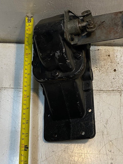 PTO Power Take Off Steering Stem 32-Teeth Gear 9-1/2" Base L 4-3/4" Base W